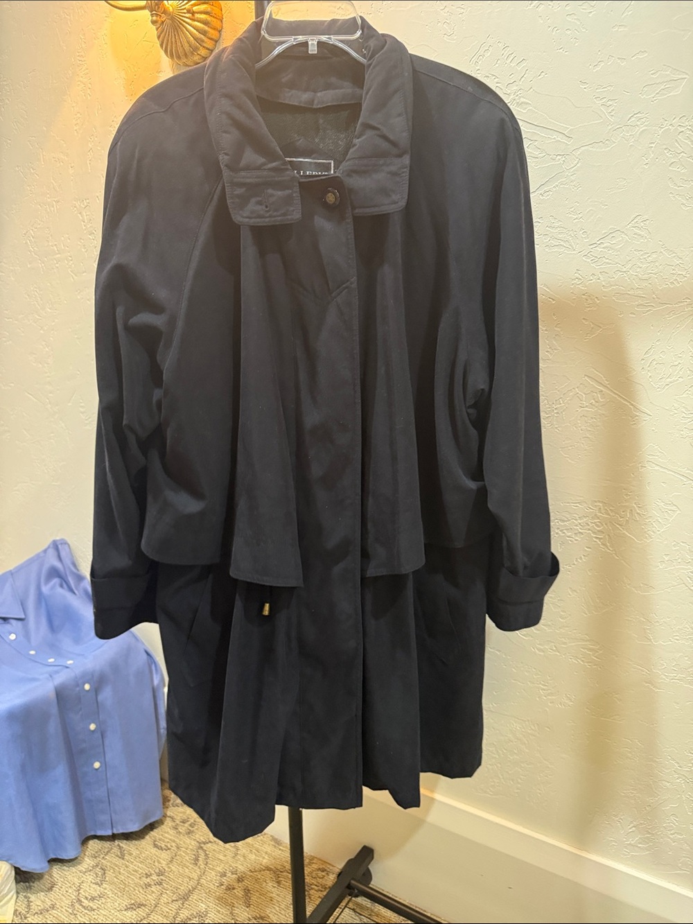 Gallery Women’s Black Trench Coat with removable wool lining XL